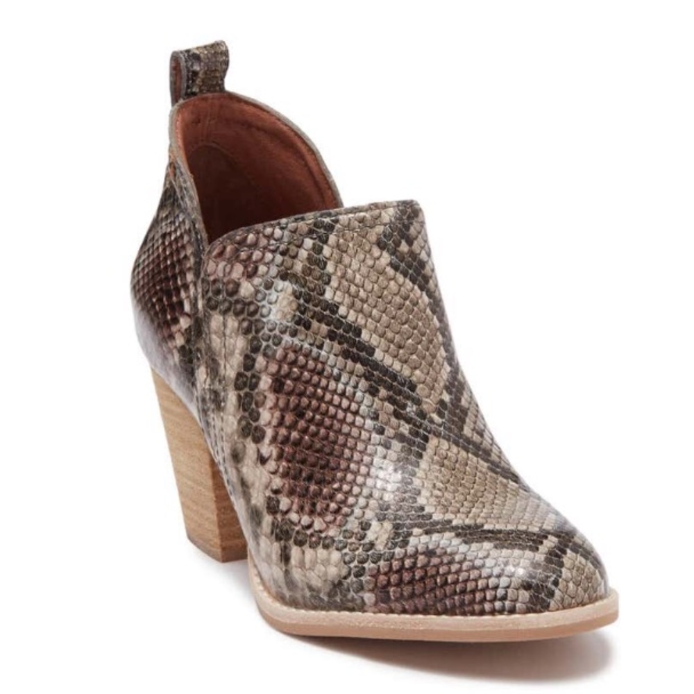 NWOT Jeffrey Campbell Snake Print Booties